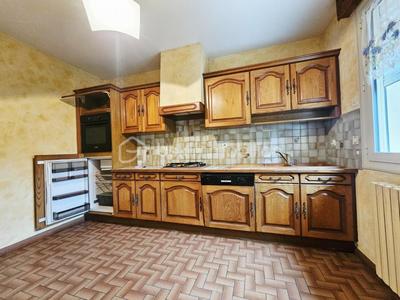 Maison traditionnelle - 140 m² - 6 pièces