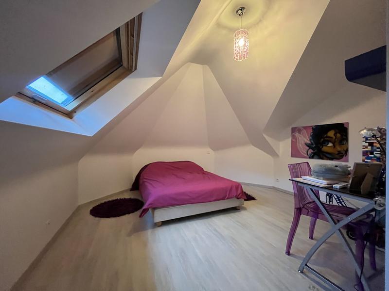 Maison - 200 m² - 9 pièces