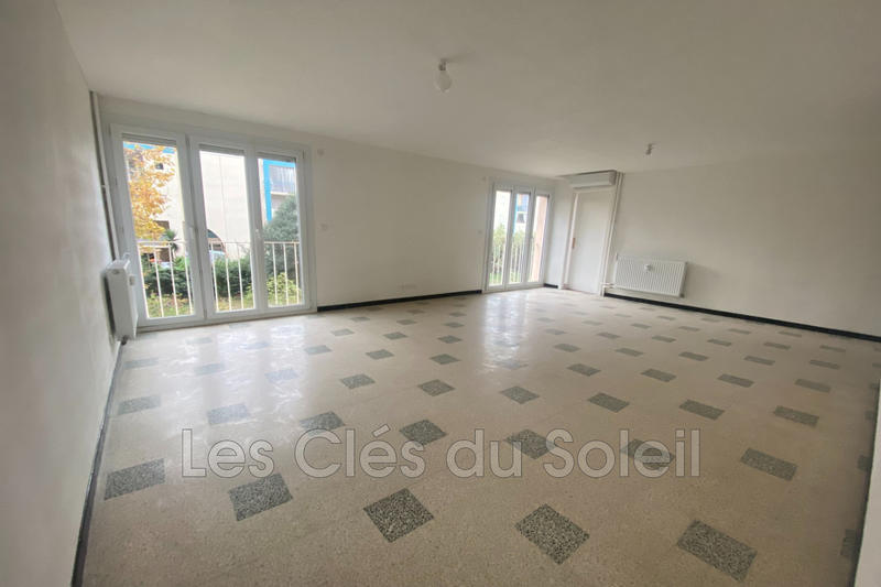 Appartement - 82 m² - 5 pièces