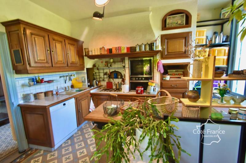 Demeure - 157 m² - 5 pièces