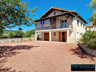 Maison - 102 m² - 5 pièces