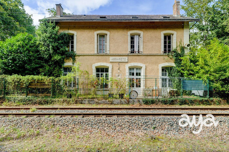 Maison ancienne - 273 m² - 12 pièces