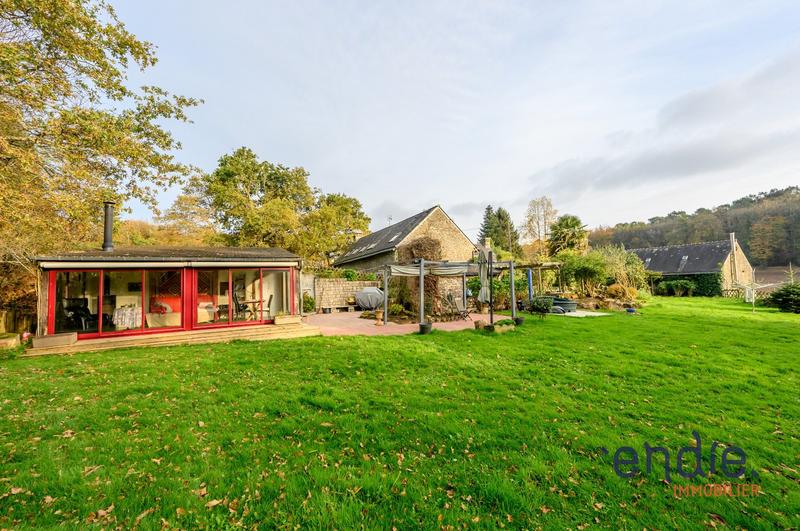 Maison - 352 m² - 13 pièces