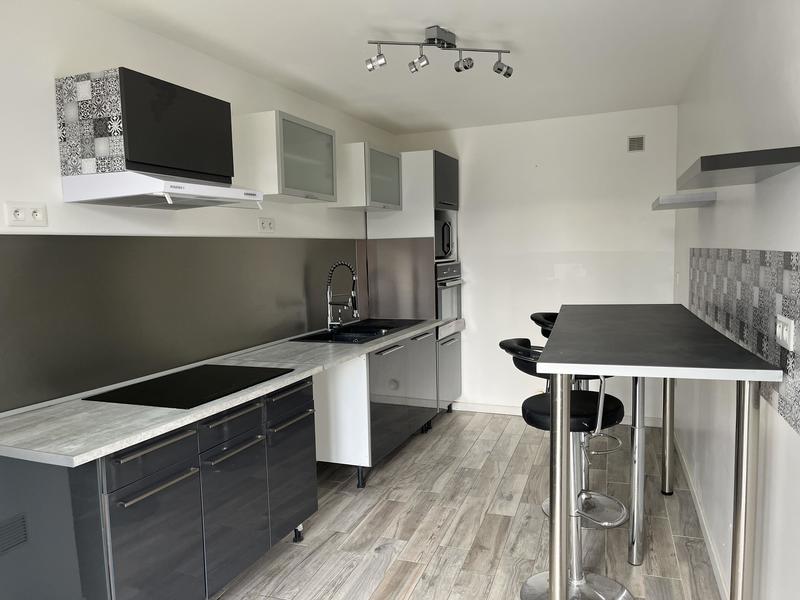 Maison - 96 m² - 5 pièces