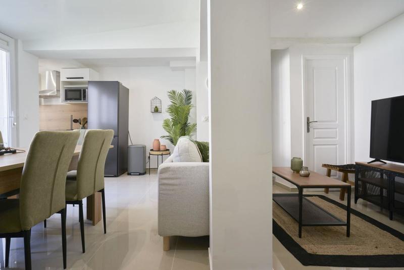 Maison - 98 m² - 6 pièces