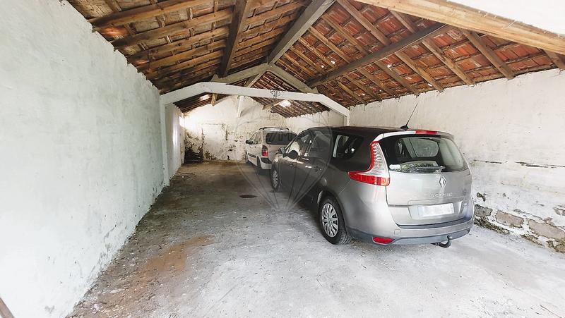 Immeuble - 303 m² - 15 pièces