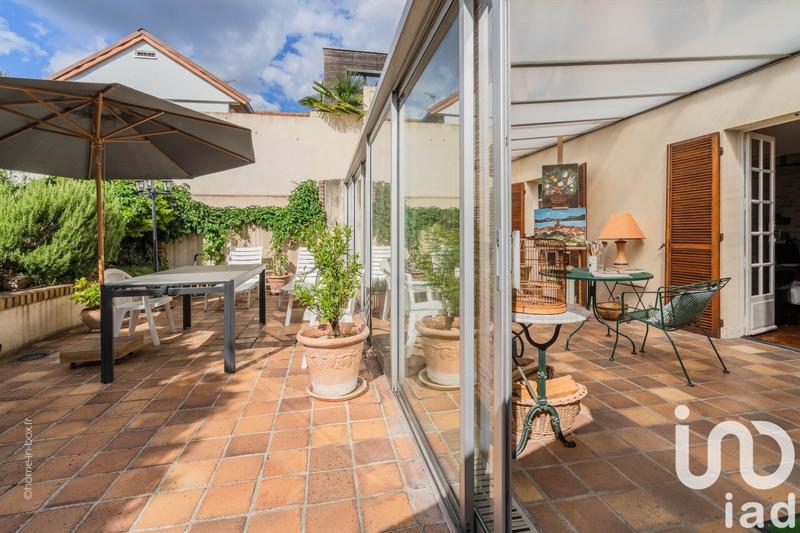 Maison - 184 m² - 8 pièces