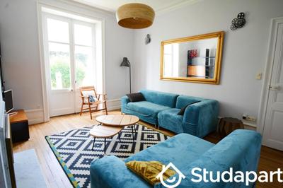 Chambre - 13 m² - 1 pièce