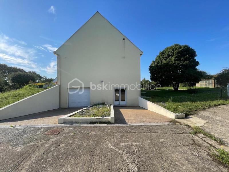 Maison traditionnelle - 175 m² - 8 pièces