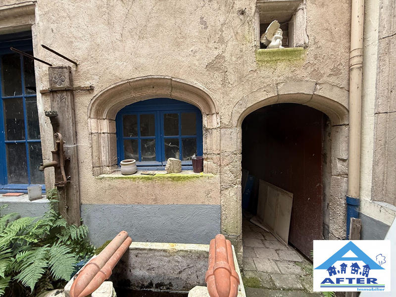 Maison - 250 m² - 7 pièces