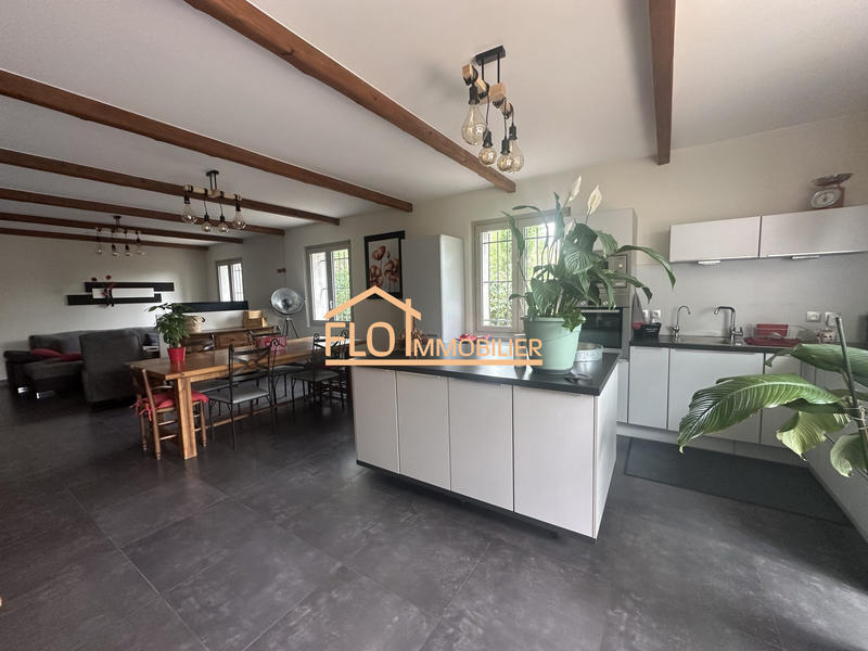 Maison - 188 m² - 4 pièces