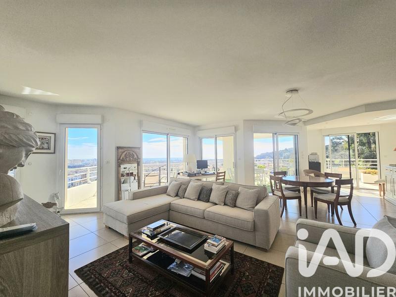 Appartement - 108 m² - 3 pièces