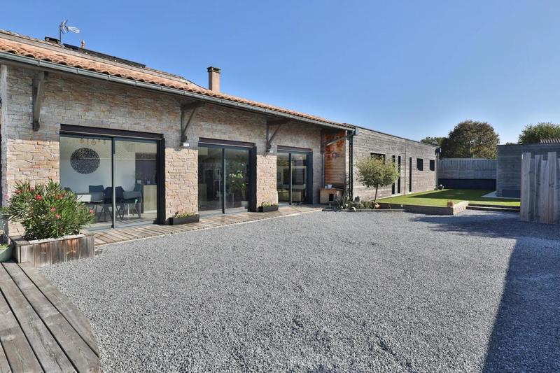 Maison - 136 m² - 4 pièces