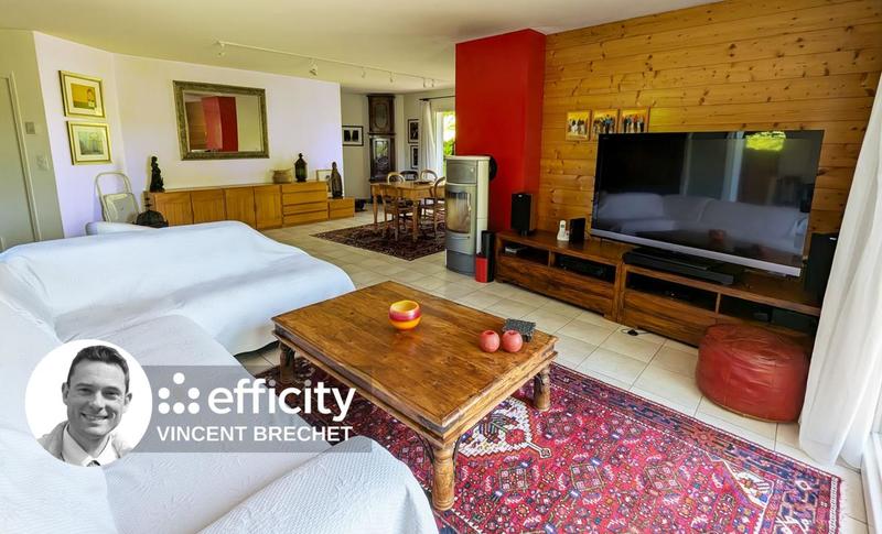 Maison - 233 m² - 7 pièces