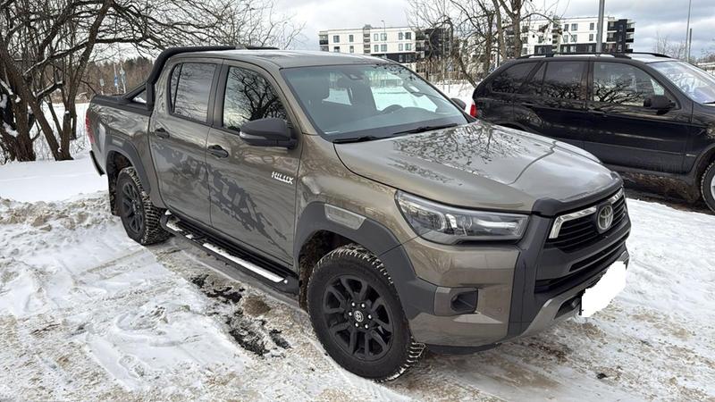 Toyota Hilux IV 4wd 2.8 d-4d 204 Double Cabine Invincible 4x4