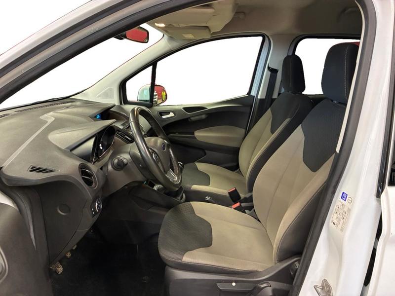 Ford Tourneo Courier 1.0 EcoBoost 100 Titanium