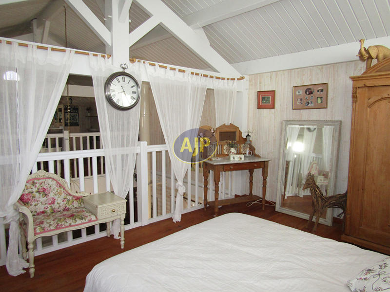 Villa - 185 m² - 7 pièces