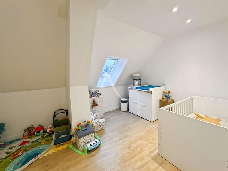 Maison - 175 m² - 8 pièces