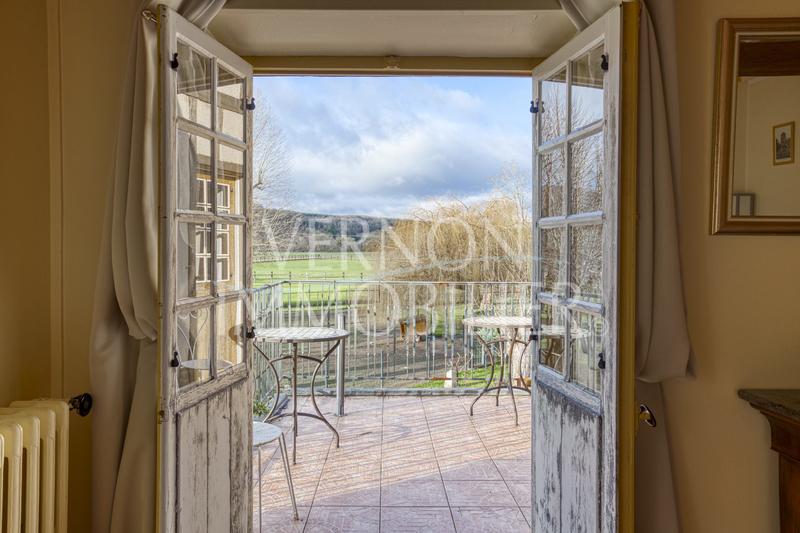 Maison - 375 m² - 12 pièces