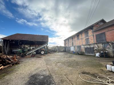 Ferme - 1 m² - 10 pièces