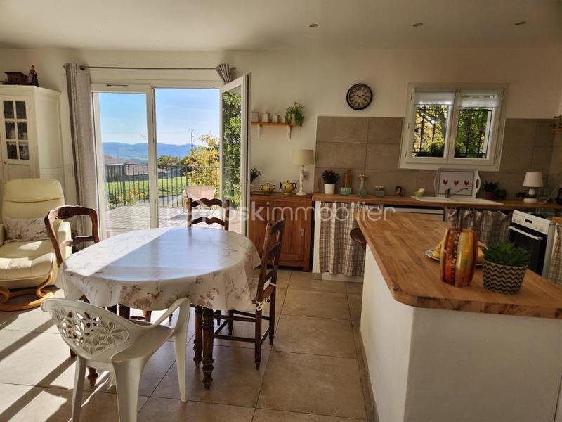 Maison - 175 m² - 8 pièces