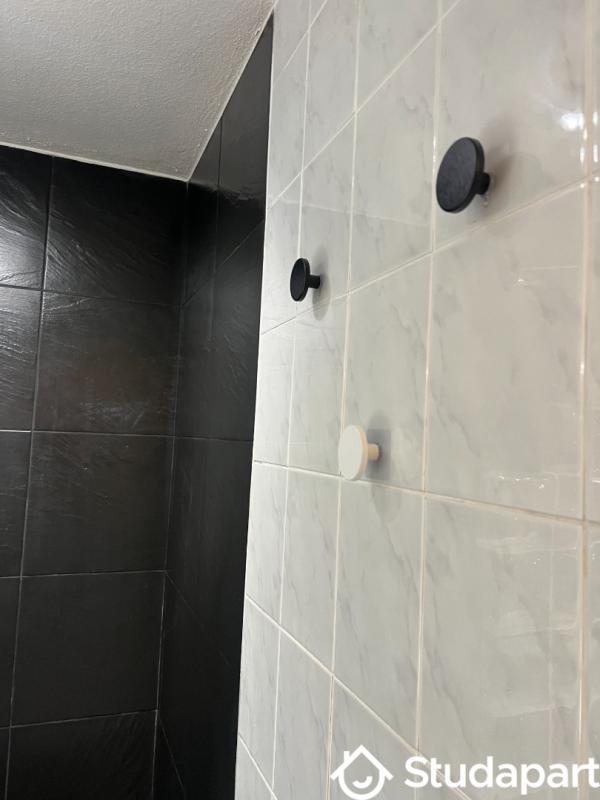 Chambre - 9 m² - 1 pièce