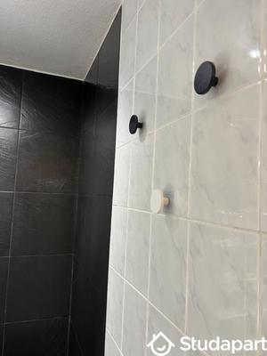 Chambre - 9 m² - 1 pièce