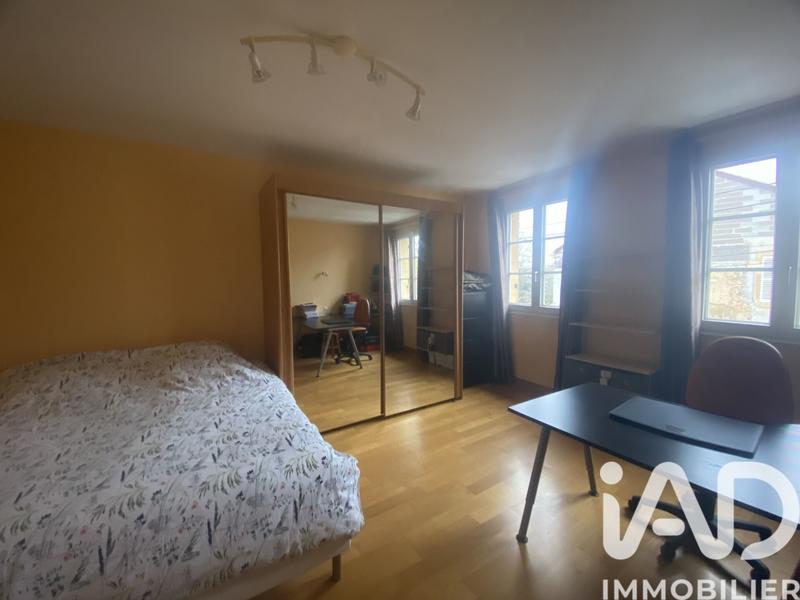 Maison - 238 m² - 5 pièces