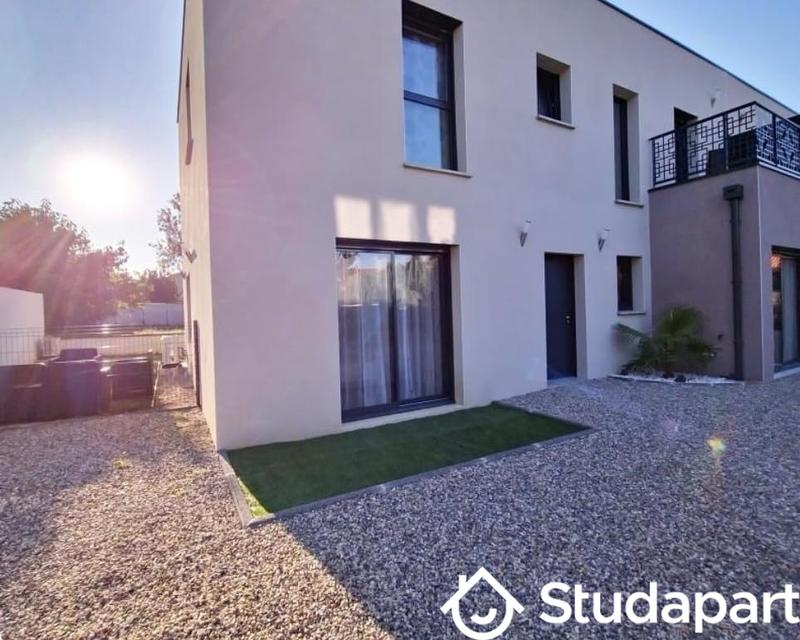 Chambre - 14 m² - 1 pièce