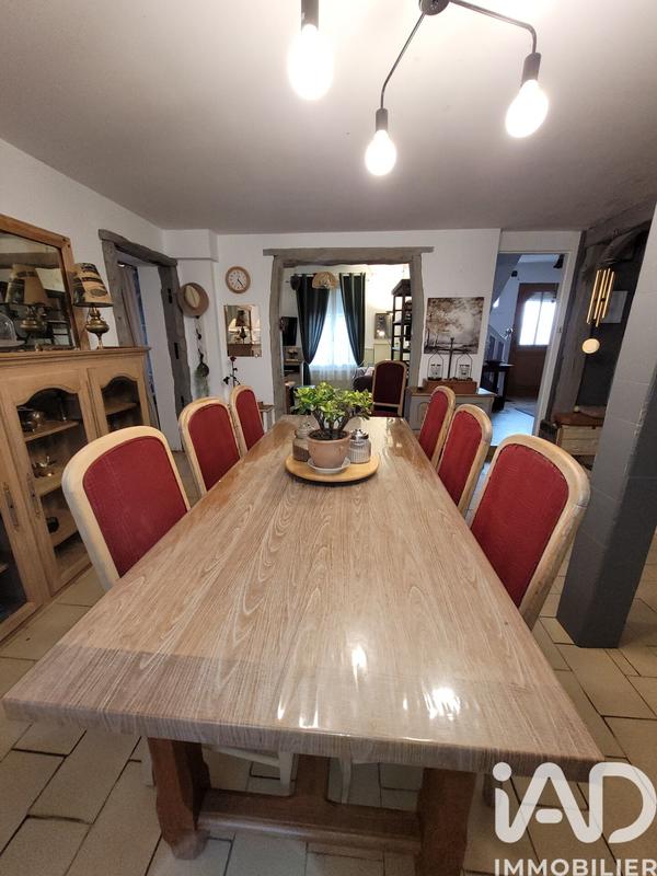 Maison - 137 m² - 9 pièces