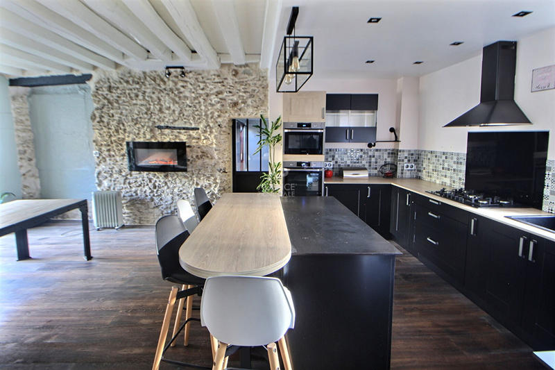 Maison - 154 m² - 8 pièces