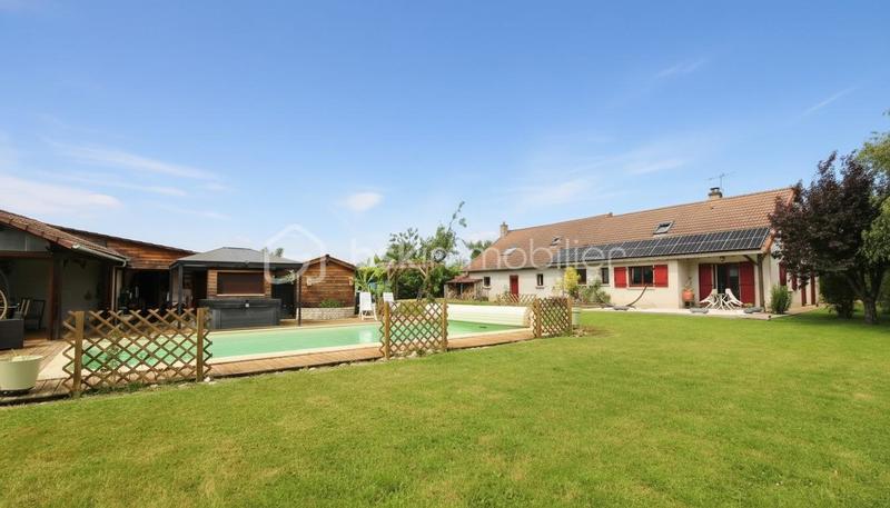 Propriété - 200 m² - 7 pièces