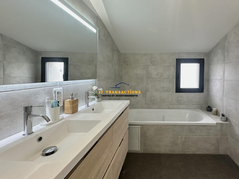 Maison - 87 m² - 4 pièces