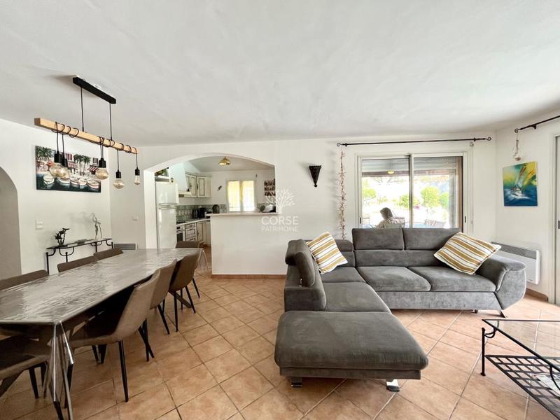 Maison - 103 m² - 4 pièces