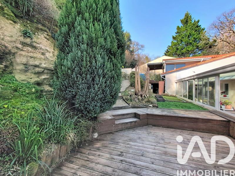 Maison - 230 m² - 6 pièces