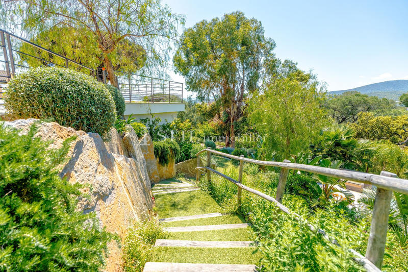 Villa - 220 m² - 8 pièces