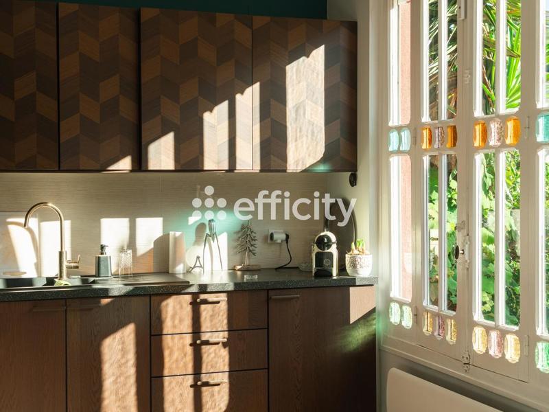 Maison - 236 m² - 6 pièces