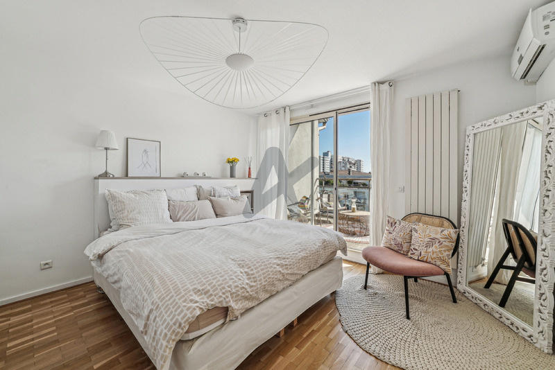 Duplex - 157 m² - 5 pièces