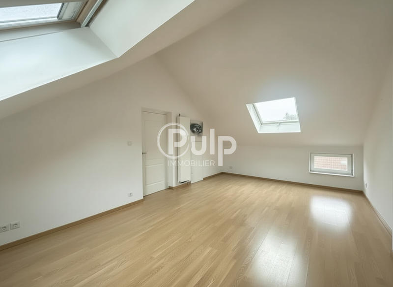 Maison - 202 m² - 6 pièces