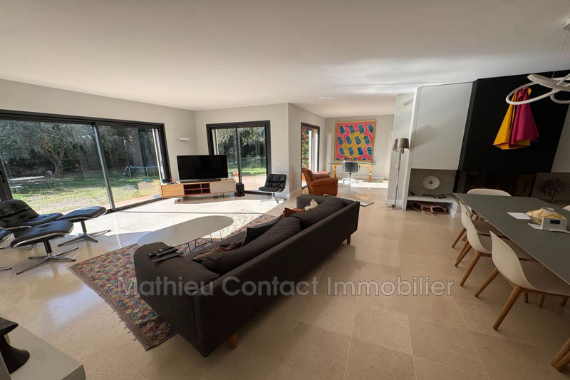 Villa - 190 m² - 6 pièces