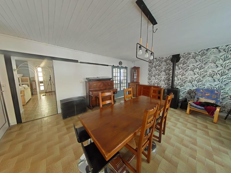 Maison - 180 m² - 7 pièces