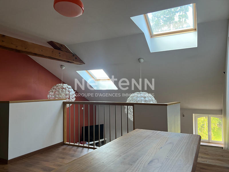 Maison - 221 m² - 7 pièces