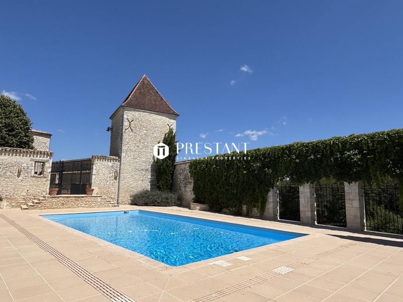 Maison de domaine - 800 m² - 14 pièces