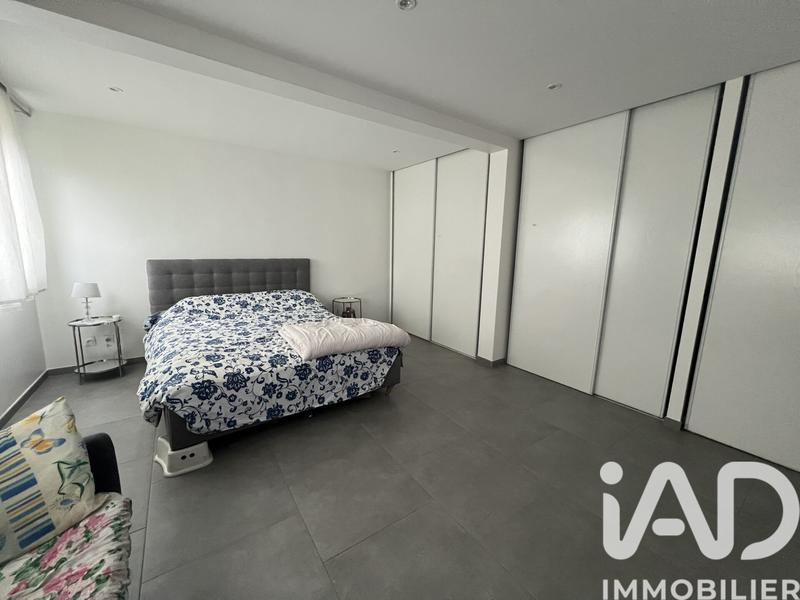Maison - 180 m² - 8 pièces