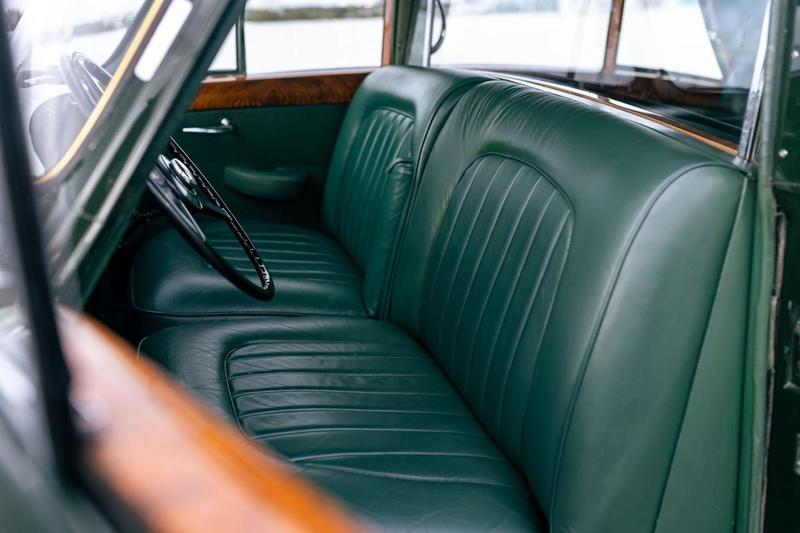 Rolls-Royce Silver Wraith