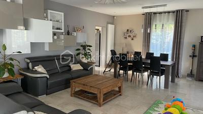 Maison d'architecte - 328 m² - 8 pièces