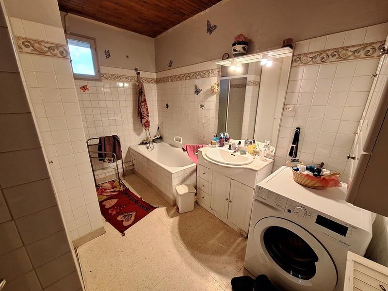 Maison - 280 m² - 10 pièces