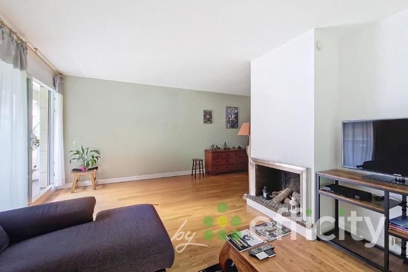 Appartement - 94 m² - 4 pièces