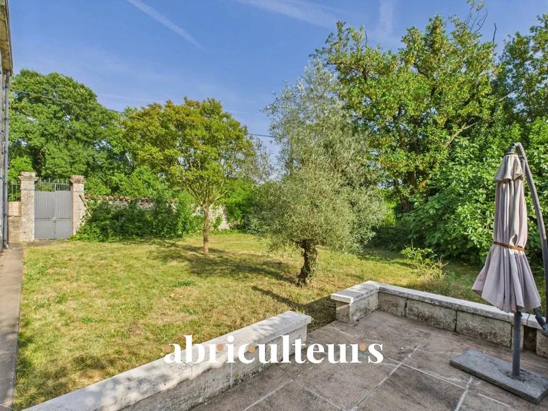 Maison - 258 m² - 12 pièces