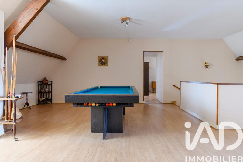 Maison - 225 m² - 8 pièces